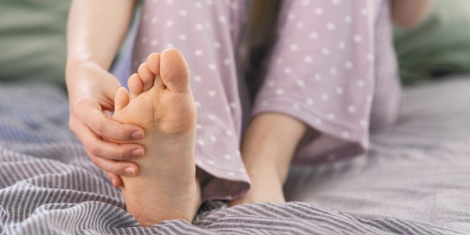 Unveiling the Plantar Wart Solution: A Podiatrist’s Key to Clear, Pain-Free Feet